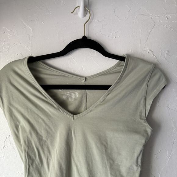 Everlane Bodysuit Womens Small Supima Cotton Stretch‎ V Neck Cap Sleeve - Picture 2 of 9